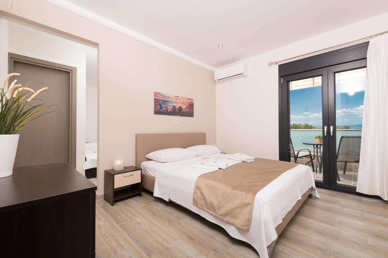 Ftery Hotell Skala Rachoni  Exteriör bild